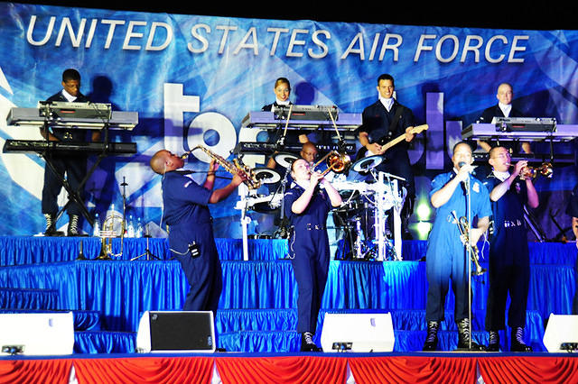 090709-F-7087B-297