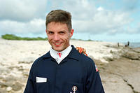 00088 n 16ajptvtbh0675